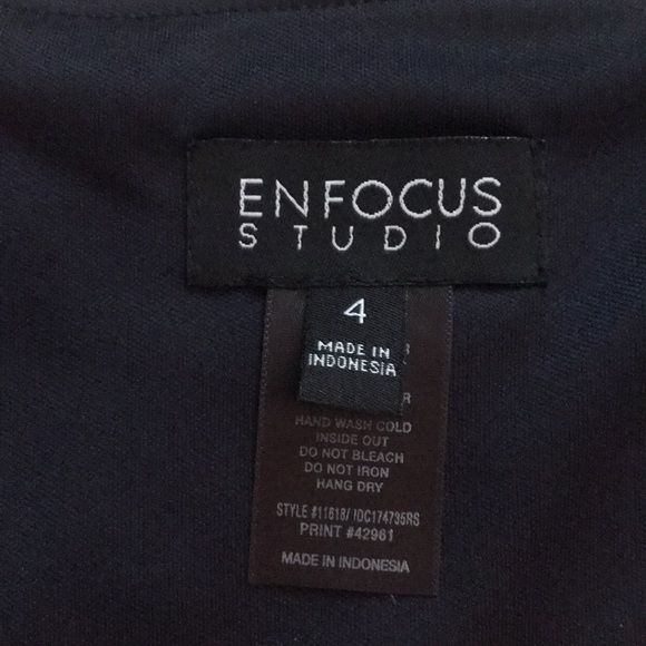 En Focus Studio - Navy Blue Multi-Colored Dress. - Picture 6 of 6